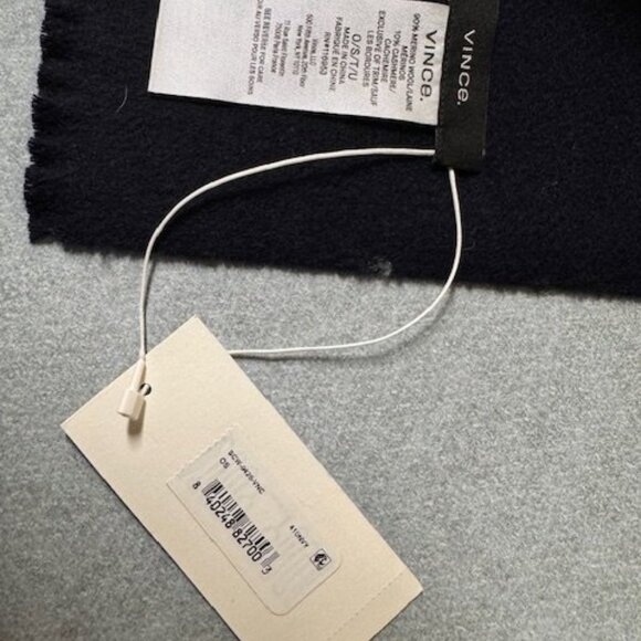 VINCE Navy Plaid Cashmere Scarf- New condition - Picture 4 of 4